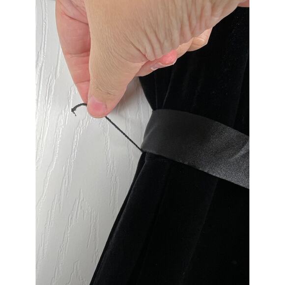 90s Black Short Sleeve Maxi Belted Velvet Dress Evening Gothic Size 12 - Picture 6 of 9